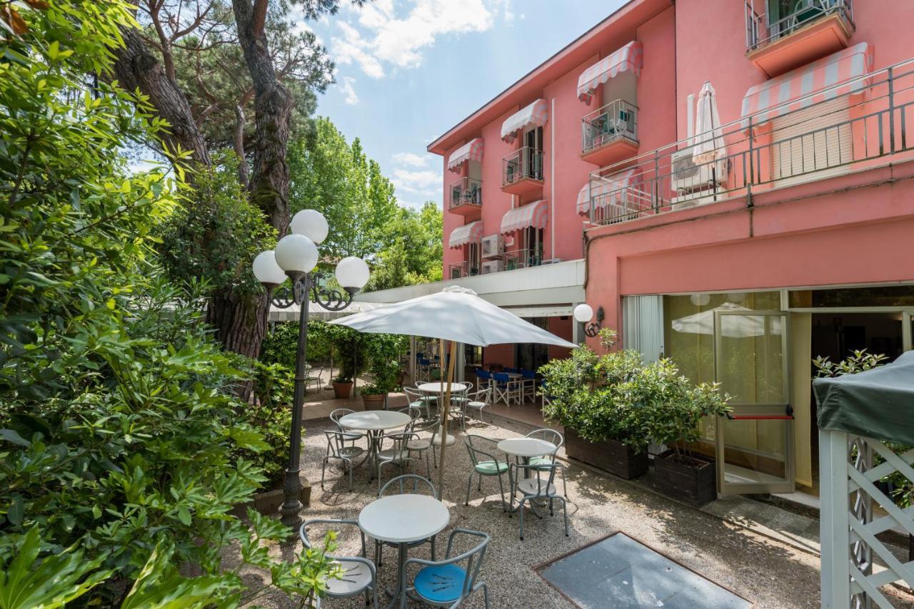 Hotel Villa Rosa Cesenatico Buitenkant foto