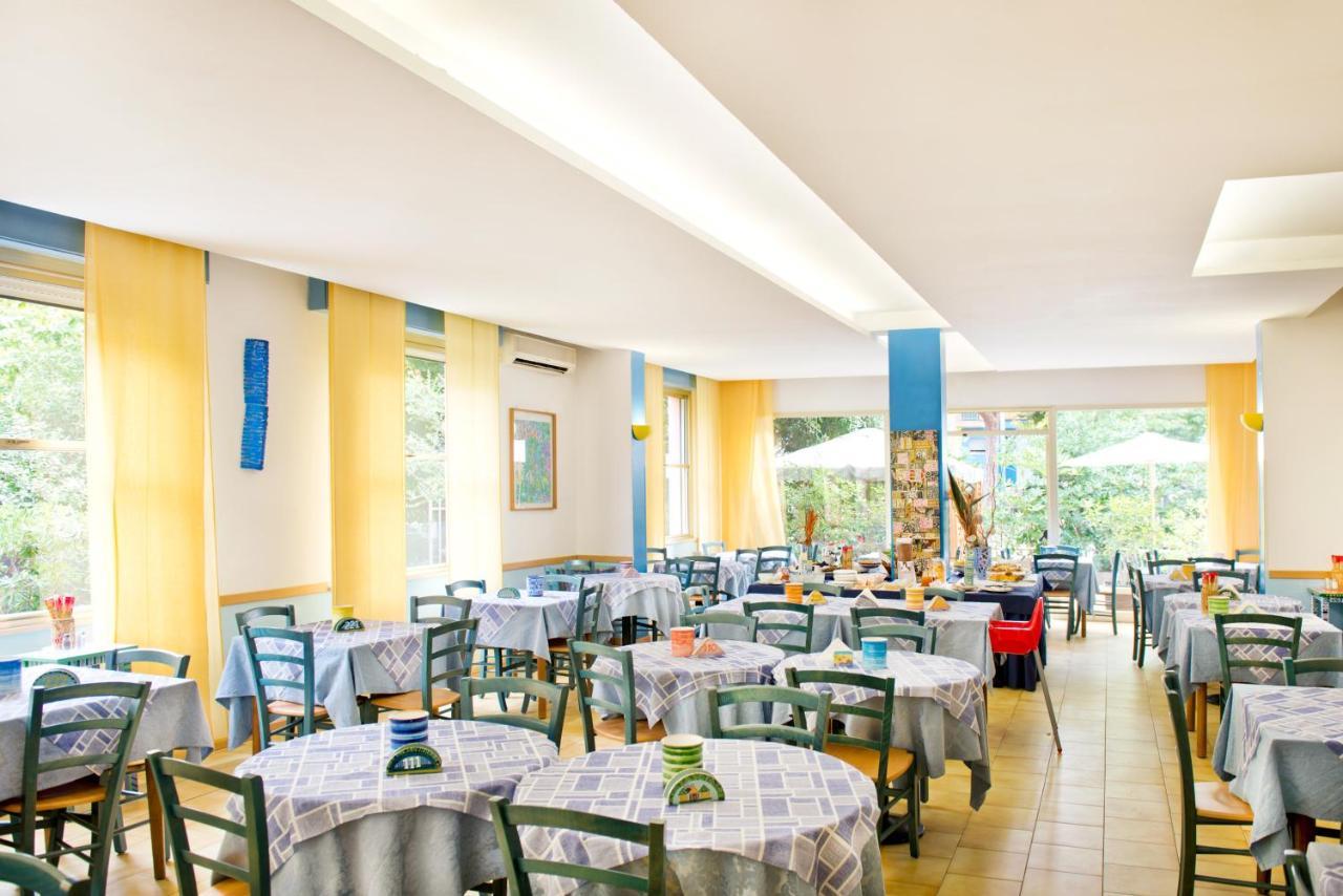 Hotel Villa Rosa Cesenatico Buitenkant foto