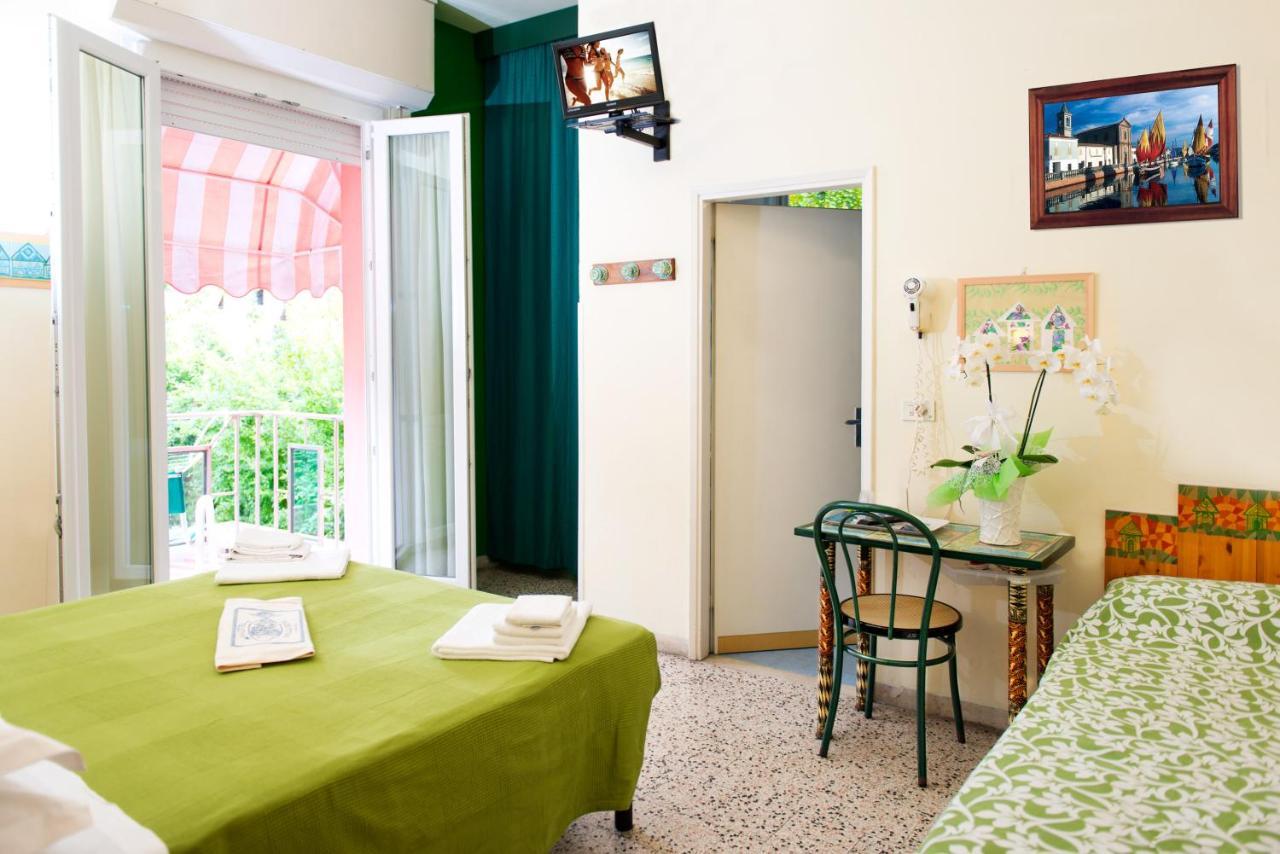 Hotel Villa Rosa Cesenatico Buitenkant foto